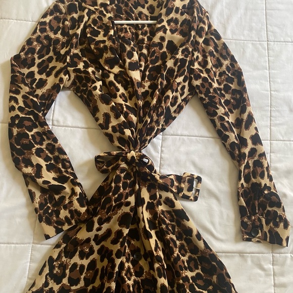 Cheetah print buckle dress - Picture 1 of 1